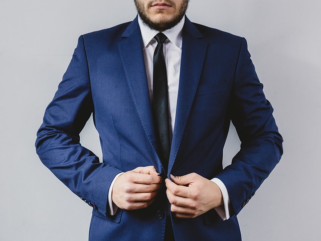 Is-it-safe-to-buy-custom-suits-online-a